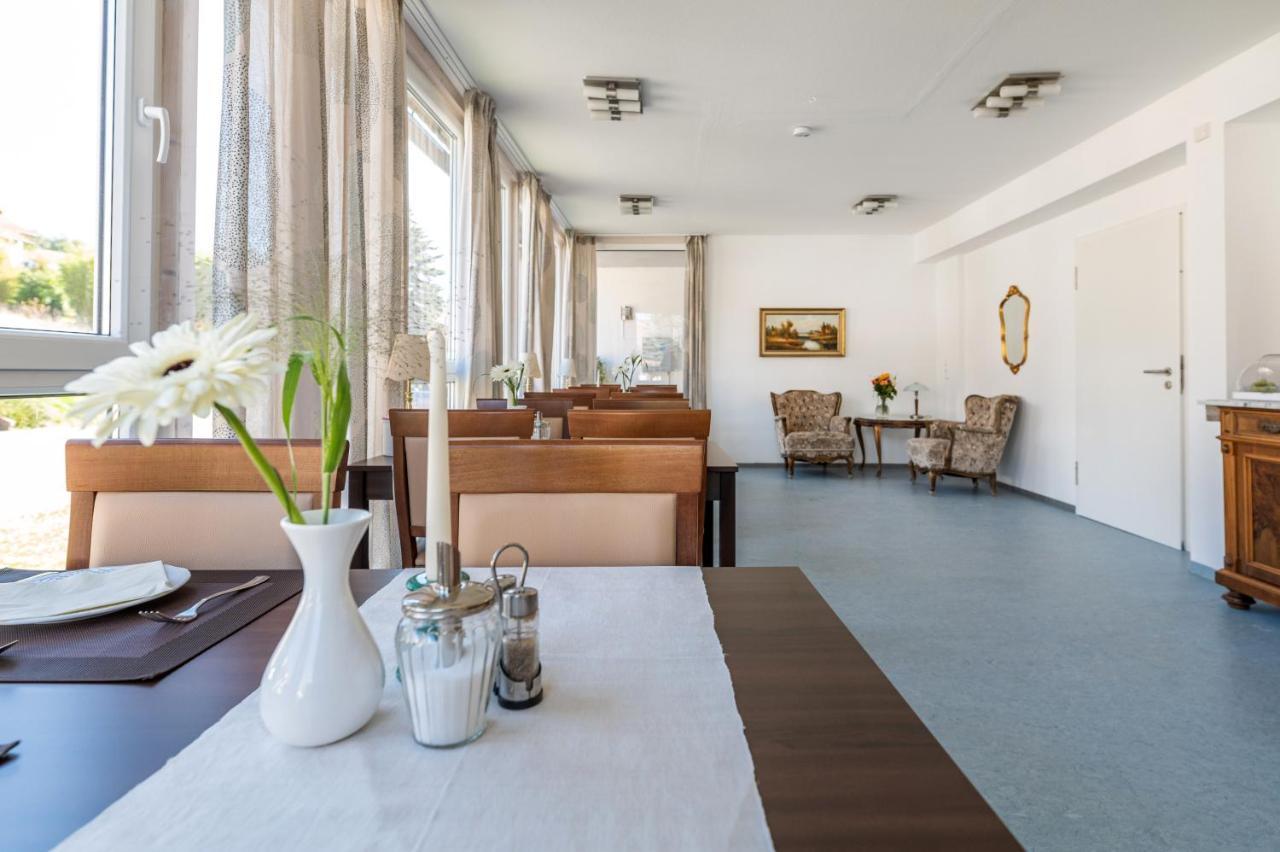 Hotel Am Kirchplatz ユーバーリンゲン エクステリア 写真