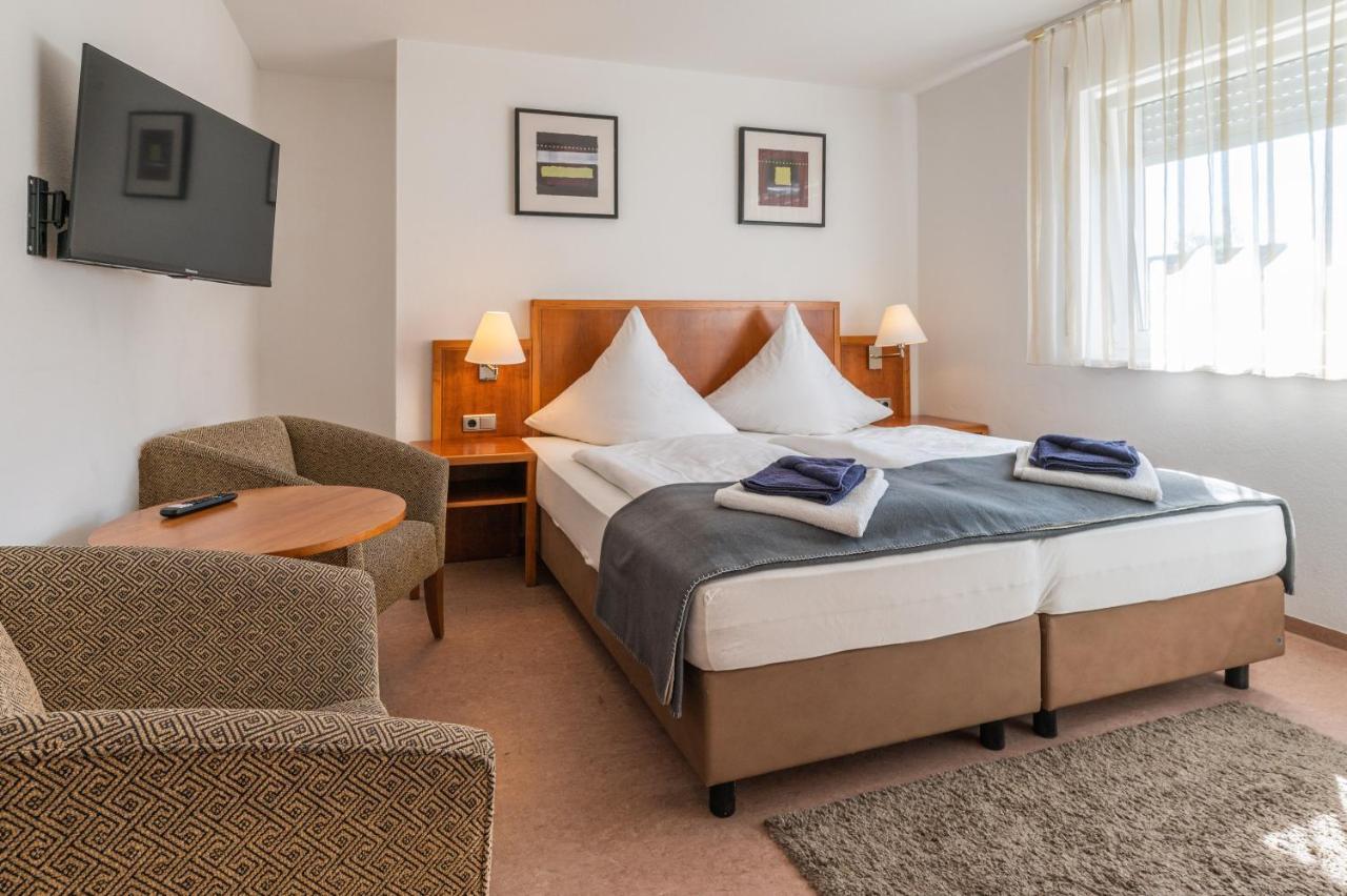 Hotel Am Kirchplatz ユーバーリンゲン エクステリア 写真