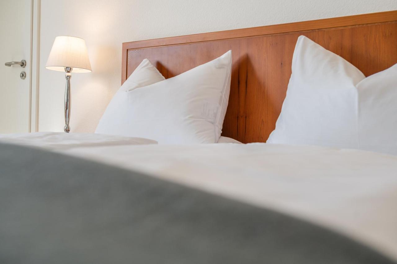Hotel Am Kirchplatz ユーバーリンゲン エクステリア 写真