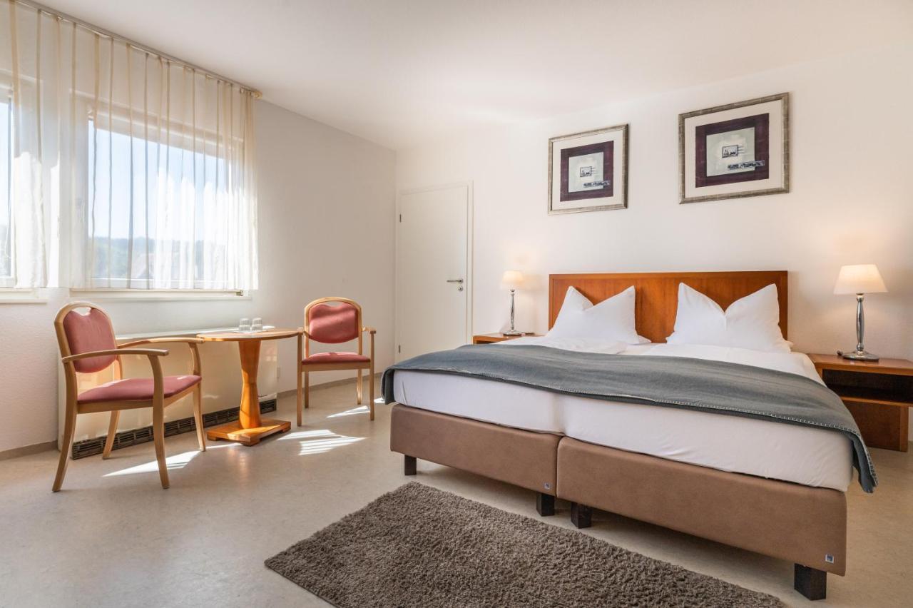 Hotel Am Kirchplatz ユーバーリンゲン エクステリア 写真