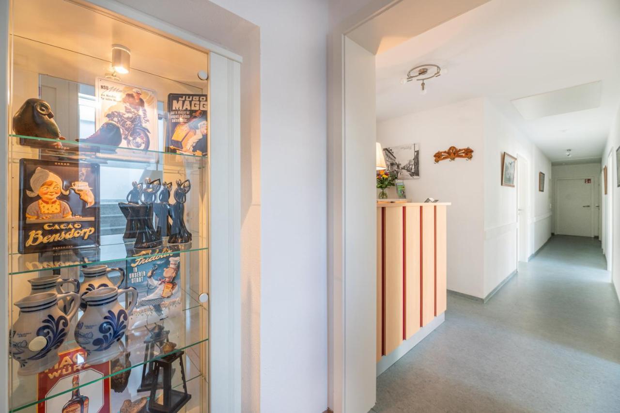 Hotel Am Kirchplatz ユーバーリンゲン エクステリア 写真
