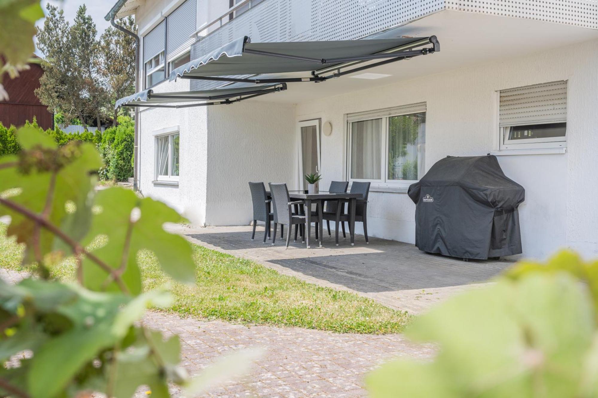 Hotel Am Kirchplatz ユーバーリンゲン エクステリア 写真