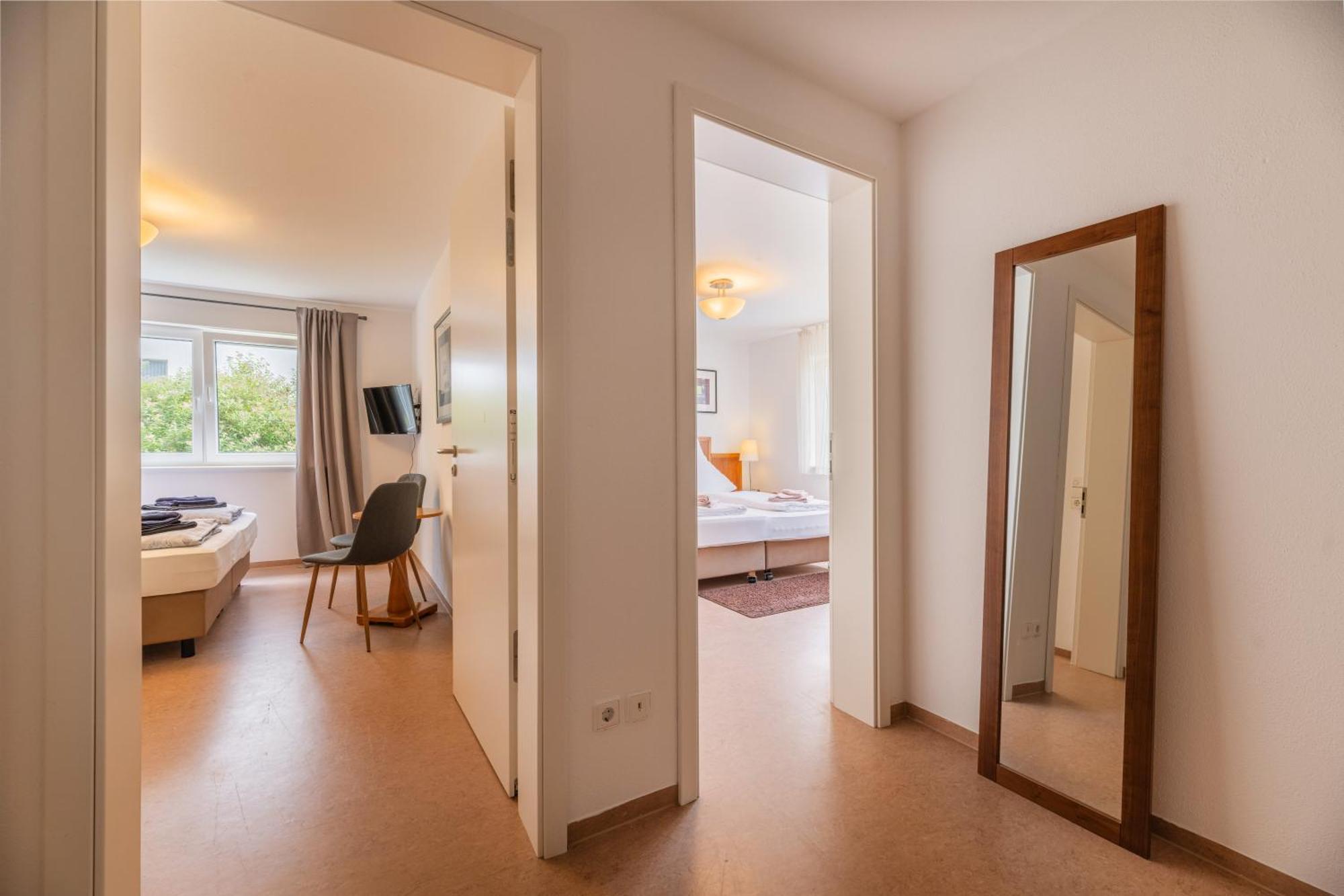 Hotel Am Kirchplatz ユーバーリンゲン エクステリア 写真